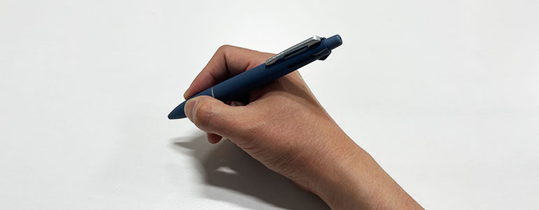 三菱鉛筆 ジェットストリーム　多機能ペン 4&1 Lite touch ink搭載：0.5mm